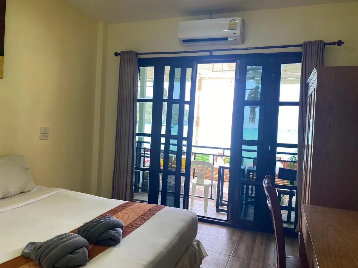 Guest house Phi Phi Green House & Sunsky Hostel
