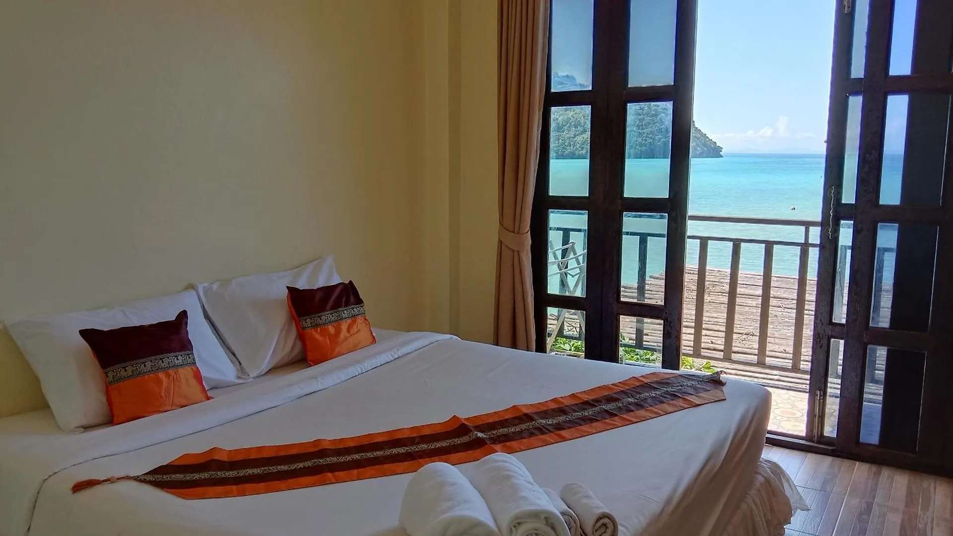 ** Guest house Phi Phi Green House & Sunsky Hostel Thailand