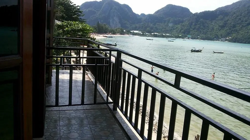 Phi Phi Green House & Sunsky Hostel Guest house