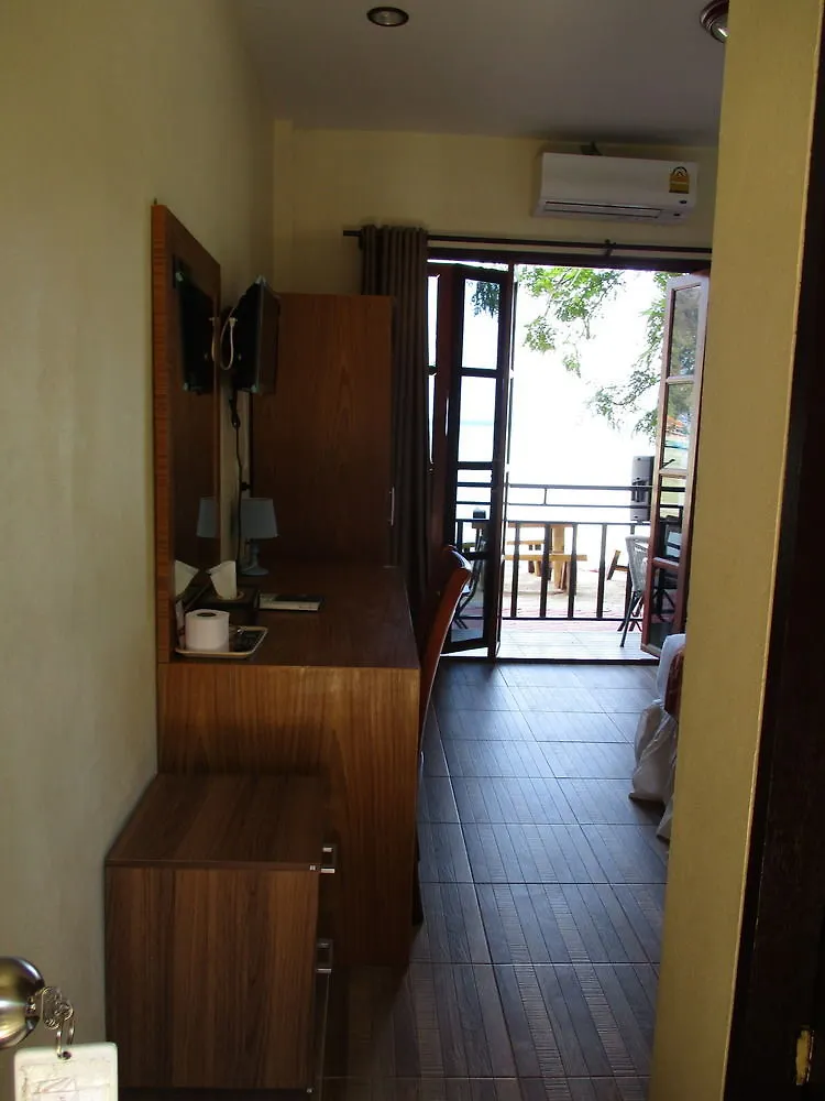 Phi Phi Green House & Sunsky Hostel