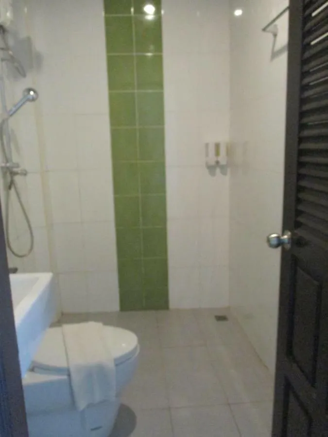 Phi Phi Green House & Sunsky Hostel
